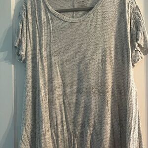 Lane Bryant Gray Relaxed Short Sleeve T-Shirt